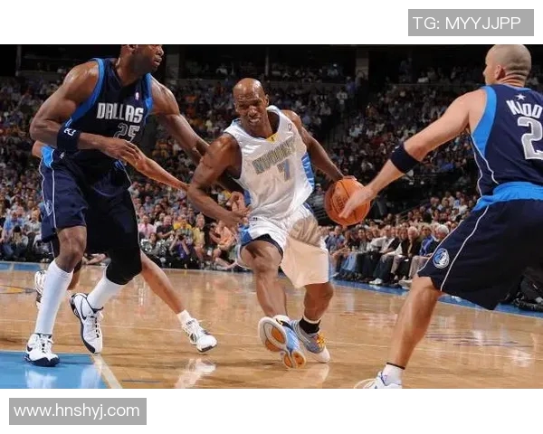 小牛与活塞在NBA夏季联赛中展开激烈对决新星表现引人注目