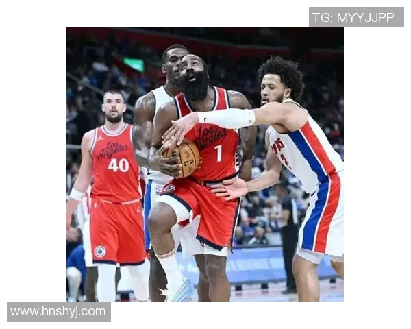 活塞与快船精彩对决全场回放重温赛场激情与精彩瞬间