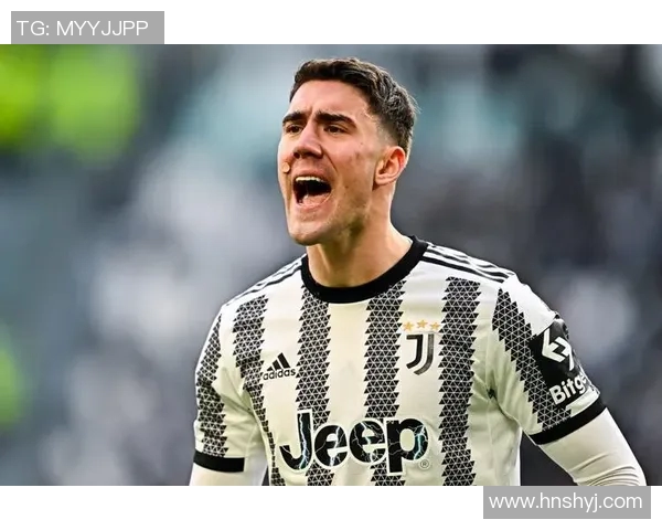 弗拉霍维奇在赛季中的精彩表现引发球迷热议与媒体关注