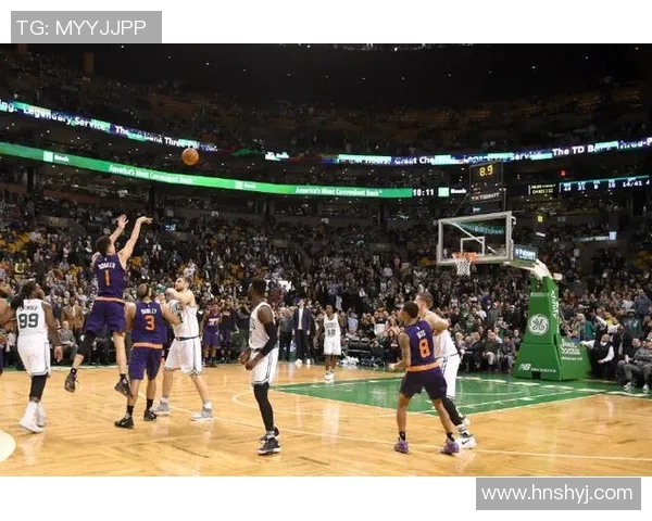 德文布克如何在NBA赛场上展现个人风采与团队协作的完美结合 德文布克如何在NBA赛场上展现个人风采与团队协作的完美结合