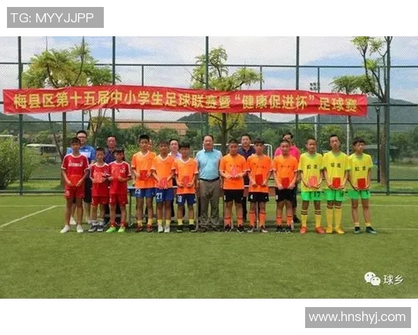 武汉足球队的意识提升与发展探索聚焦足球文化的传承与创新